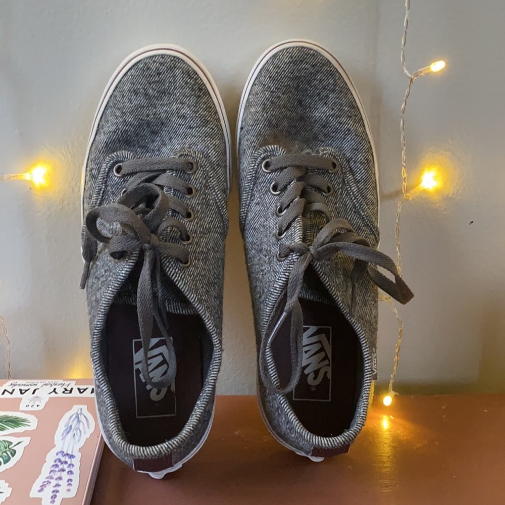 Vans - Picture 3 of 4